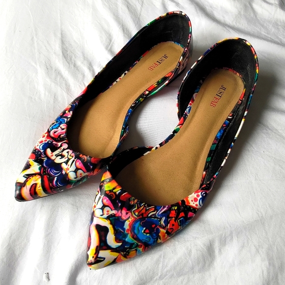 JustFab Graffiti Print Flats sz 11 - Picture 1 of 5